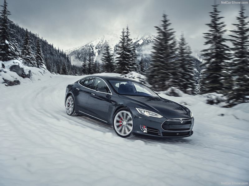 Tesla Supercharger'lar artık ücretli olacak