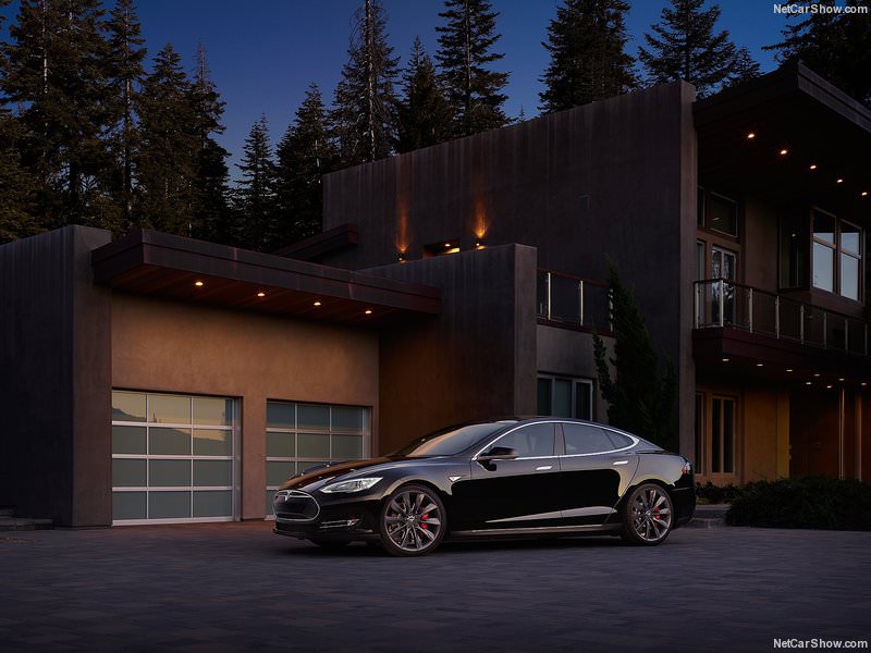 Tesla Supercharger'lar artık ücretli olacak