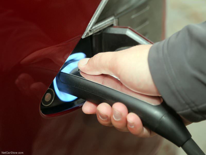 Tesla Supercharger'lar artık ücretli olacak