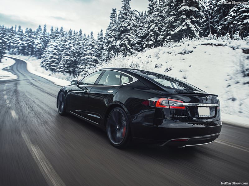 Tesla Supercharger'lar artık ücretli olacak