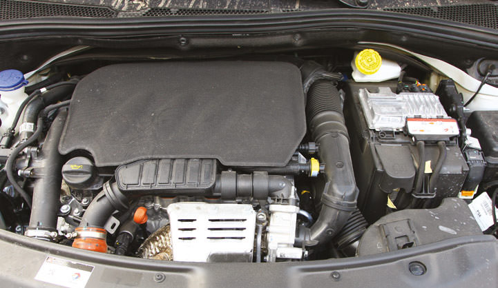 Peugeot 208 1.2 GT Line