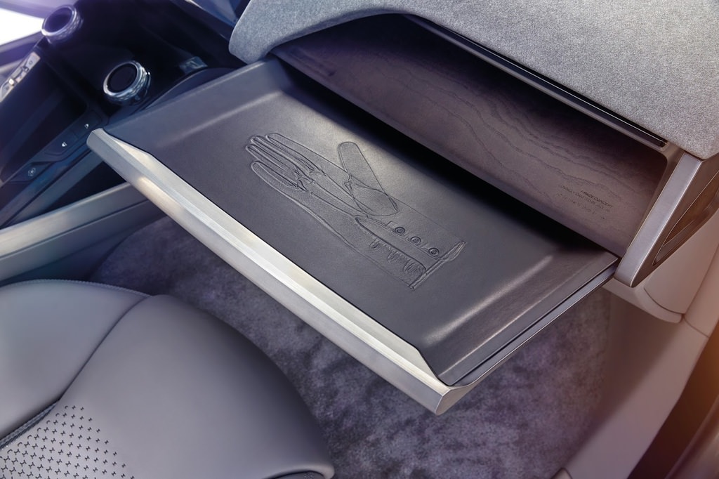 Jaguar’ın yeni elektrikli konsepti