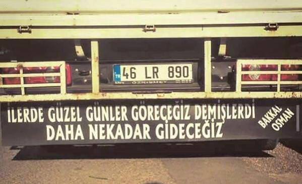 Araçlarına yazdıklarıyla fenomen oldular!