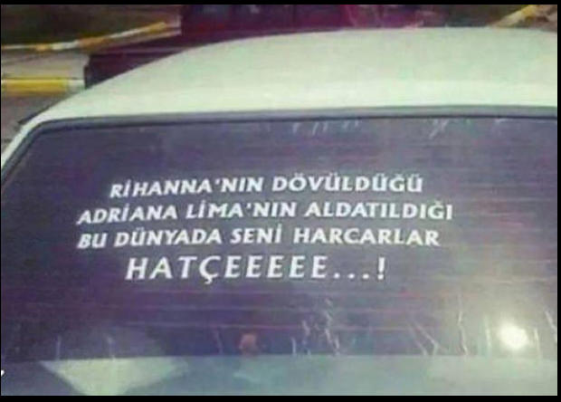 Araçlarına yazdıklarıyla fenomen oldular!