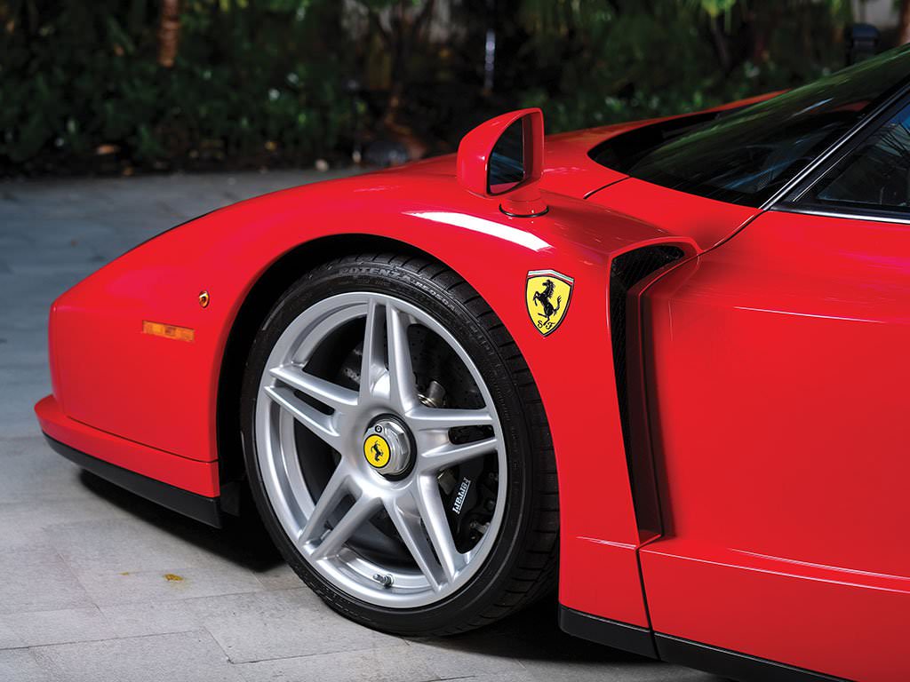 Tommy Hilfiger’ın Ferrari’si satışta