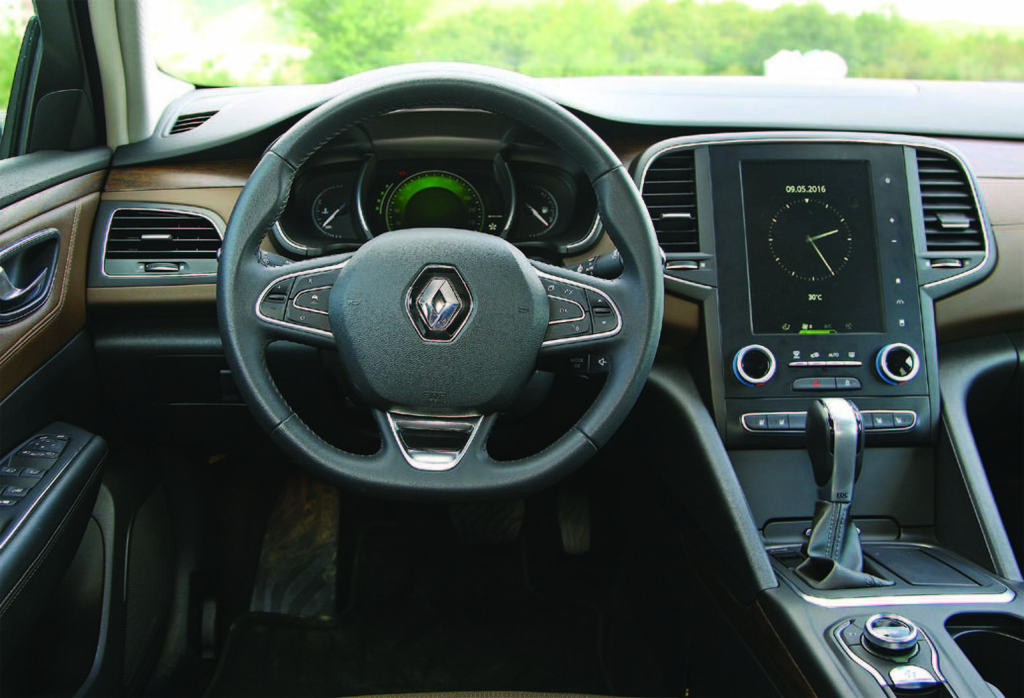 KARŞILAŞTIRMA · Opel Insignia, Renault Talisman, Skoda Superb