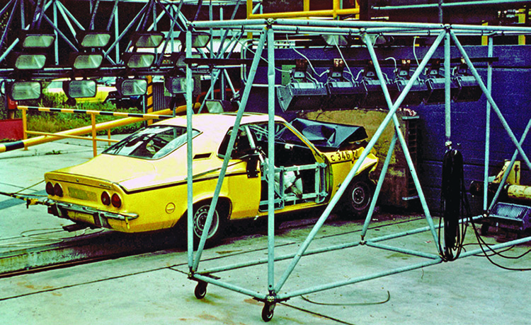 Yıldönümü · Opel Test Merkezi