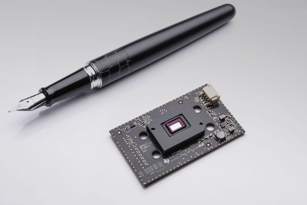 Mercedes’in yeni akıllı aydınlatma sistemi