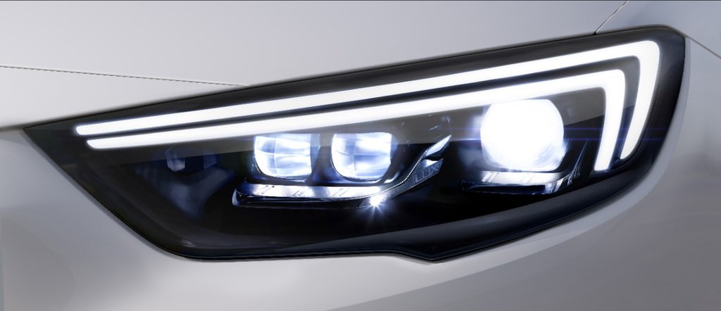 İşte yeni Insignia Grand Sport