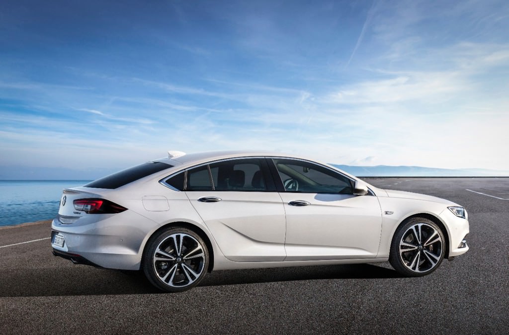 İşte yeni Insignia Grand Sport