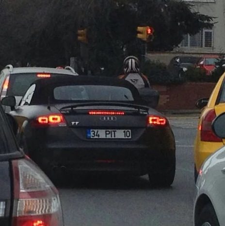 Türkiye'de denk gelebileceğiniz en ilginç ve dikkat çekici 19 plaka