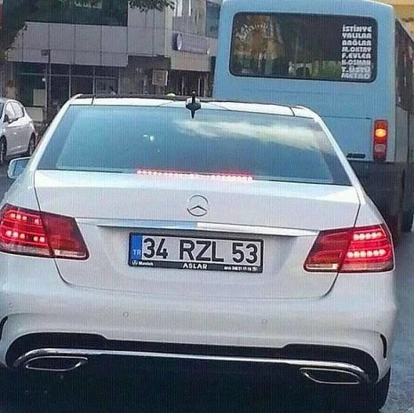 Türkiye'de denk gelebileceğiniz en ilginç ve dikkat çekici 19 plaka