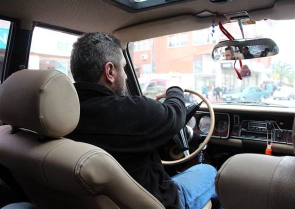 Babasından kalan hurda otomobili bu hale getirdi