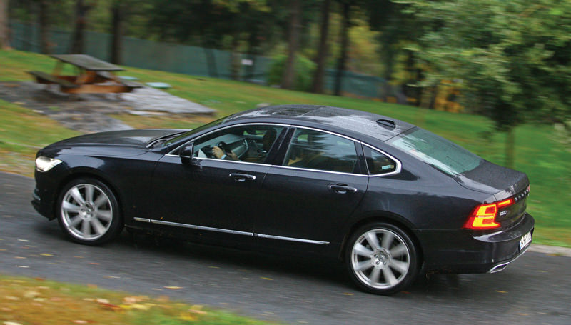TEST ·Volvo S90 D5 AWD