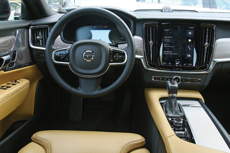 TEST ·Volvo S90 D5 AWD