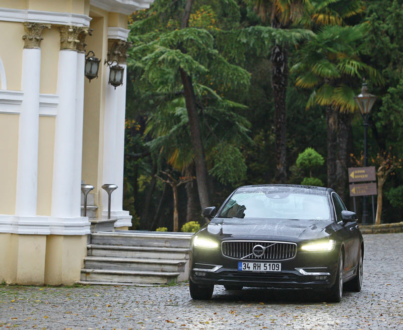 TEST ·Volvo S90 D5 AWD