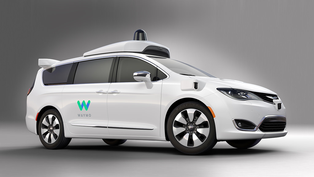 Chrysler Pacifica Hybrid (Waymo)