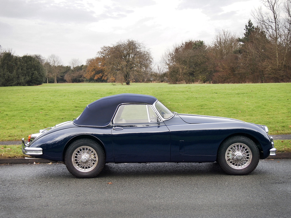 1960 model Jaguar XK150 Drophead Coupe satışta