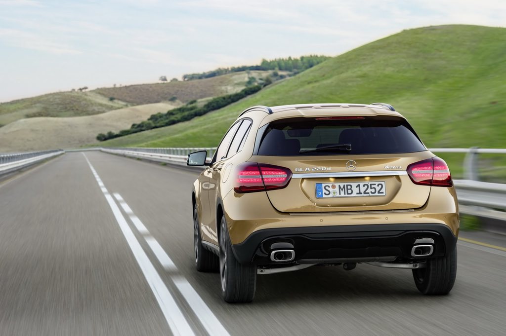 2017 Mercedes-Benz GLA ortaya çıktı