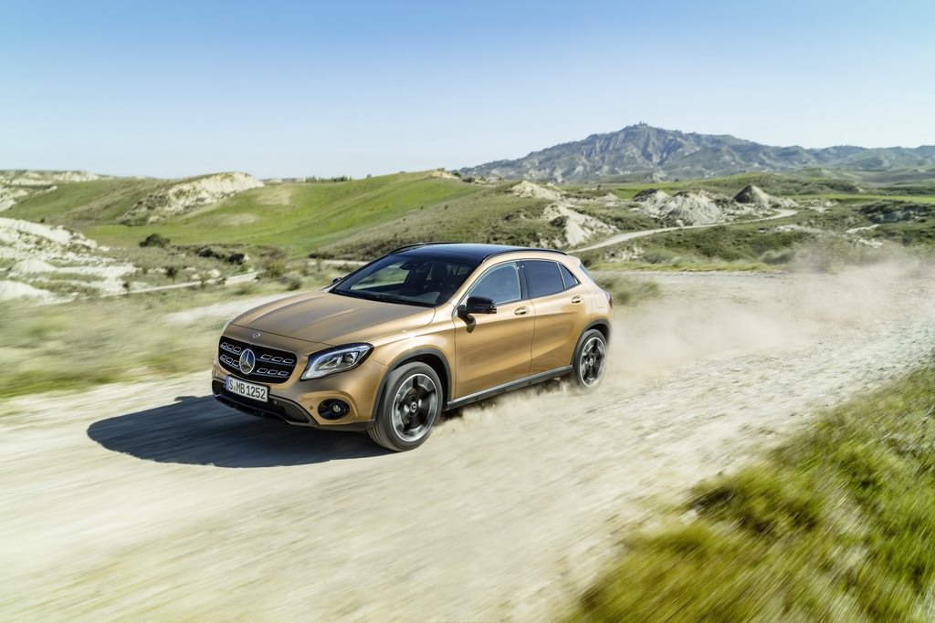 2017 Mercedes-Benz GLA ortaya çıktı
