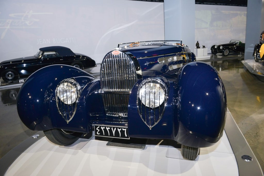 Bugatti otomobil sergisi Los Angeles'ta açıldı