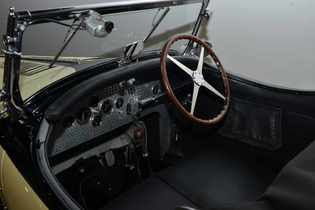 Bugatti otomobil sergisi Los Angeles'ta açıldı