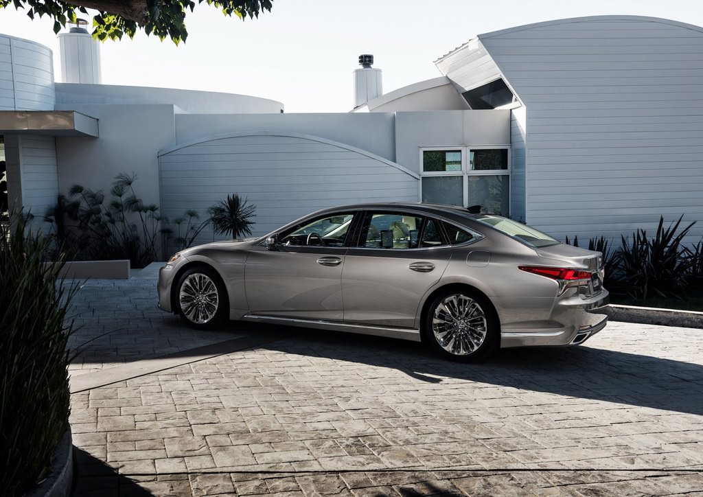 2018 Lexus LS