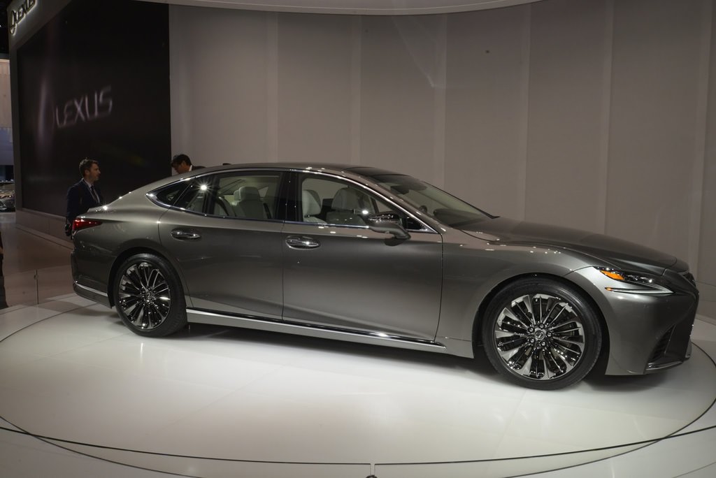 2017 Detroit Otomobil Fuarı’ndan görüntüler