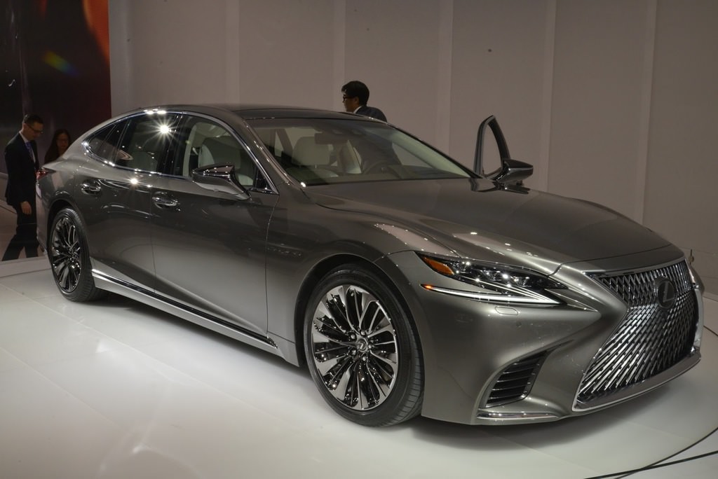 2017 Detroit Otomobil Fuarı’ndan görüntüler