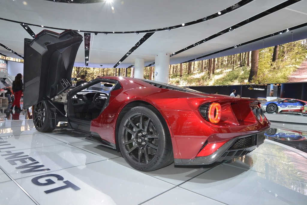 2017 Detroit Otomobil Fuarı’ndan görüntüler