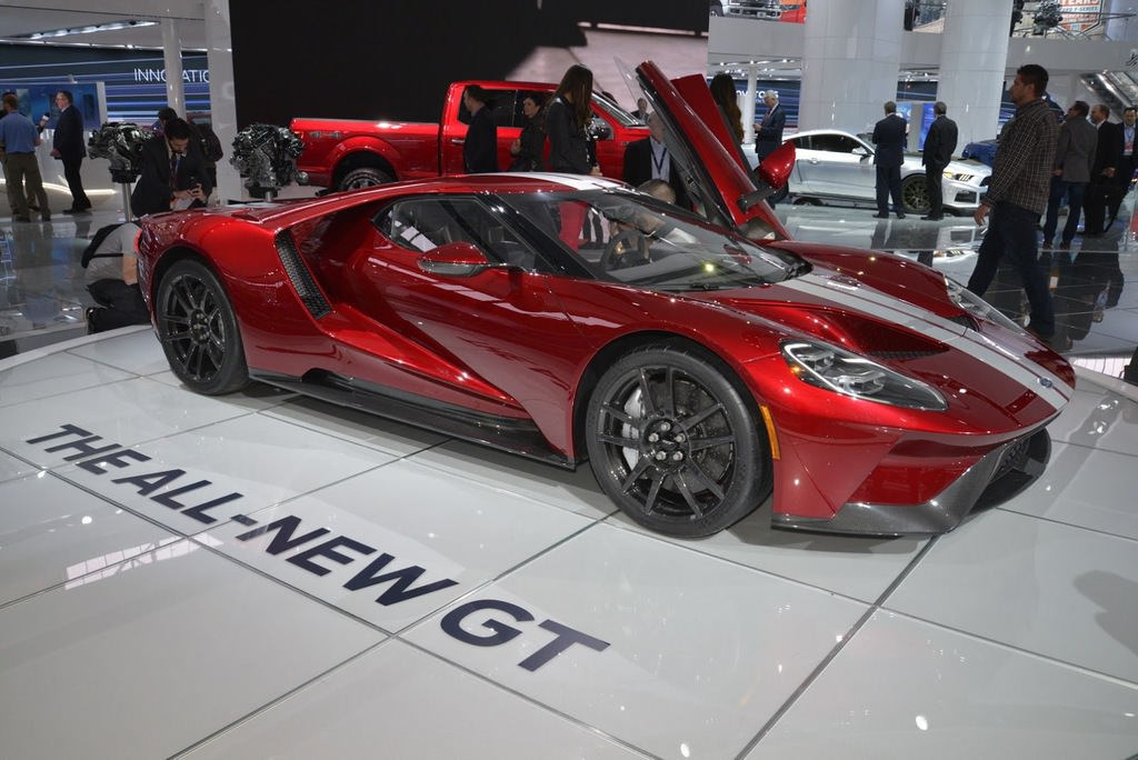 2017 Detroit Otomobil Fuarı’ndan görüntüler