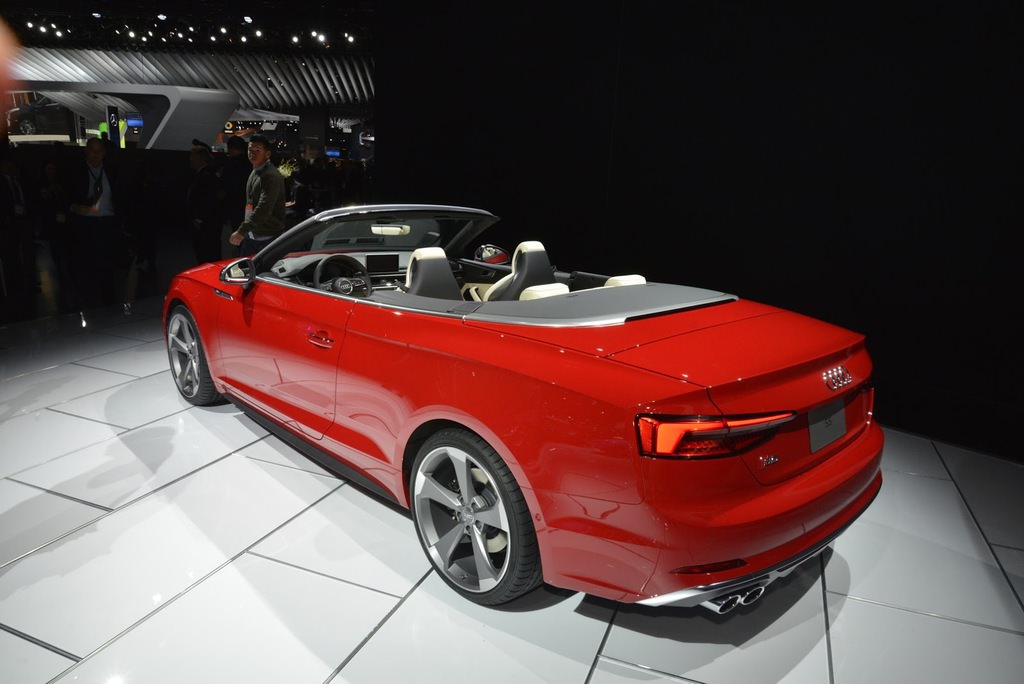 2017 Detroit Otomobil Fuarı’ndan görüntüler