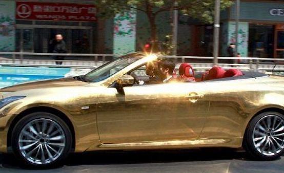 Suudi milyarderin altın kaplamalı otomobilleri