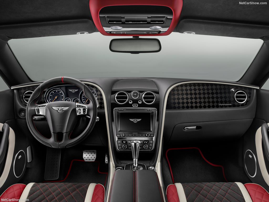  İşte dünyanın en hızlı dört kişilik otomobili