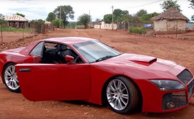 Afrikalı mühendis hayalindeki otomobili evinin garajında yaptı