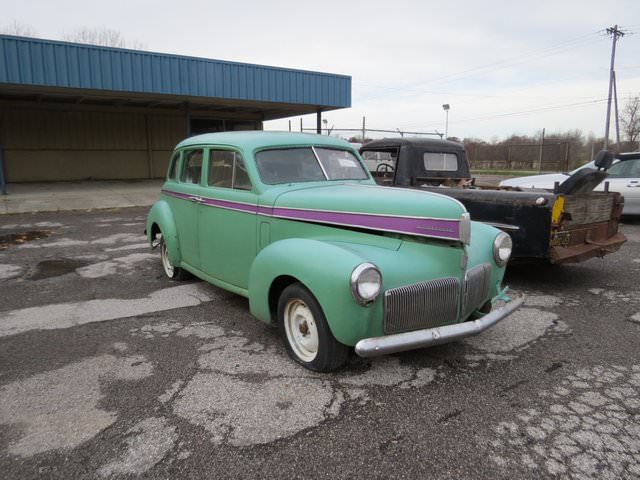 700 araçlık dev koleksiyon çürümeye bırakıldı