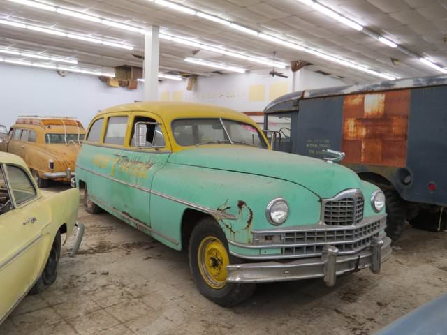 700 araçlık dev koleksiyon çürümeye bırakıldı