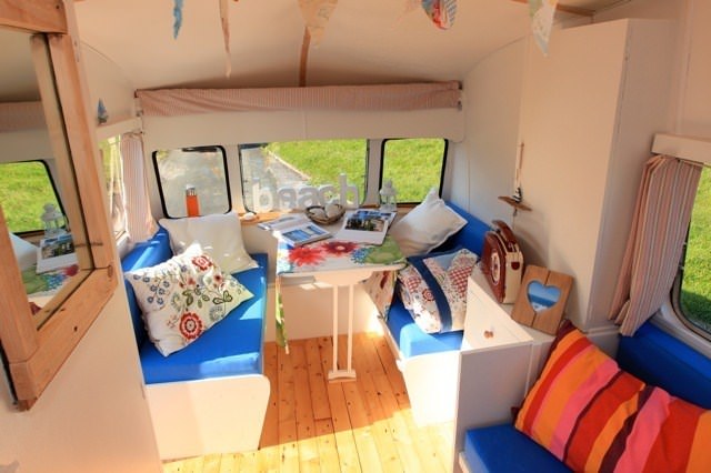 Görenleri hayrete düşüren karavanlar