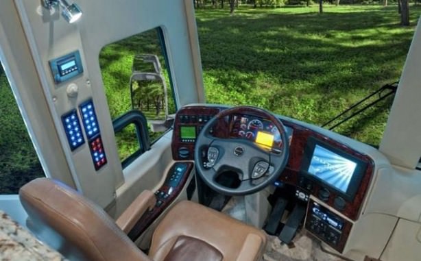 Görenleri hayrete düşüren karavanlar