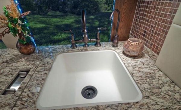 Görenleri hayrete düşüren karavanlar