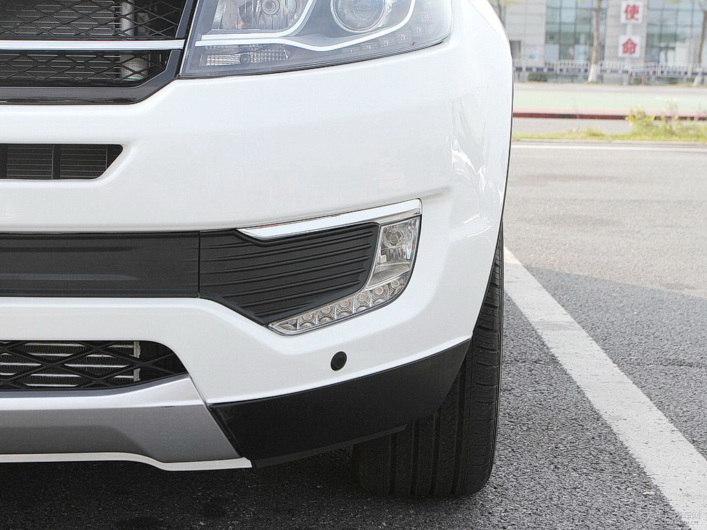 Üç kat daha ucuz Çinli Evoque peynir ekmek gibi satıyor