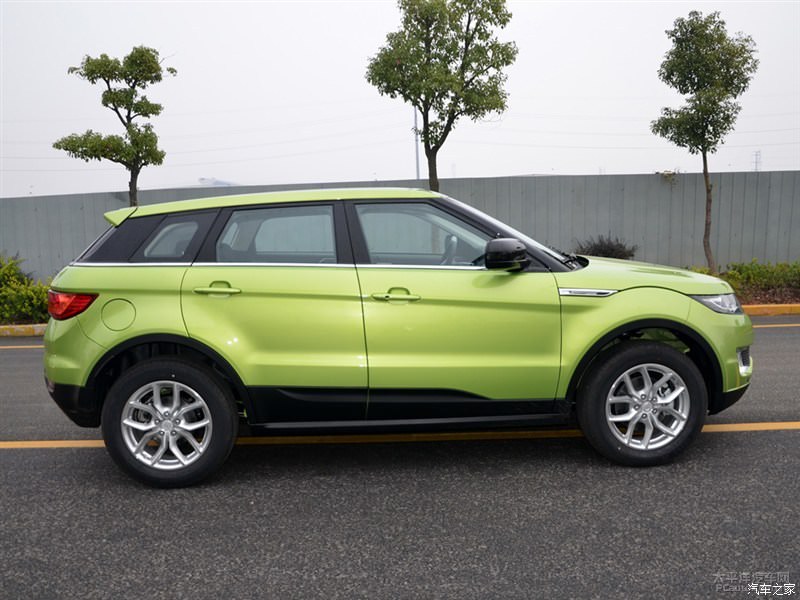 Üç kat daha ucuz Çinli Evoque peynir ekmek gibi satıyor