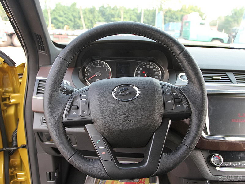 Üç kat daha ucuz Çinli Evoque peynir ekmek gibi satıyor