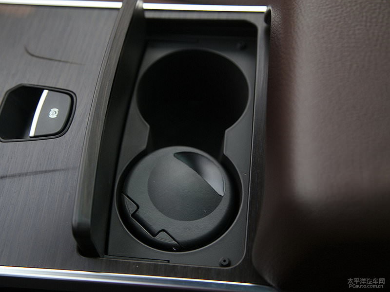 Üç kat daha ucuz Çinli Evoque peynir ekmek gibi satıyor