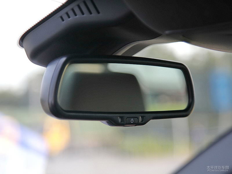 Üç kat daha ucuz Çinli Evoque peynir ekmek gibi satıyor