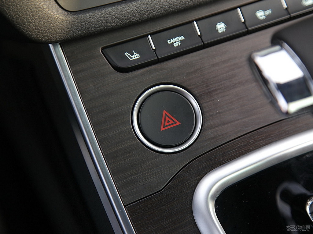 Üç kat daha ucuz Çinli Evoque peynir ekmek gibi satıyor