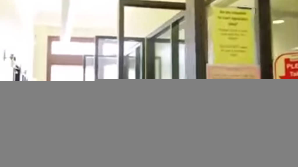 ABD'li sürücü trafik cezasını iki kova bozuk parayla ödedi