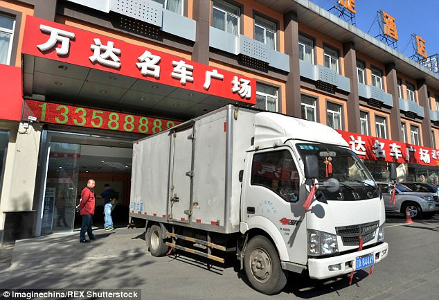 Bozuk parayla BMW almaya kalktı