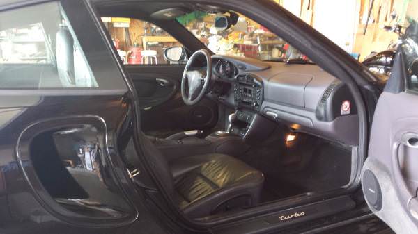 Porsche 911 Turbo ile 949,513 km yol yaptı