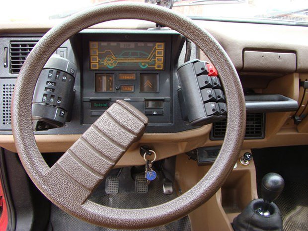 80'li yıllara damgasını vuran otomobil konsolları